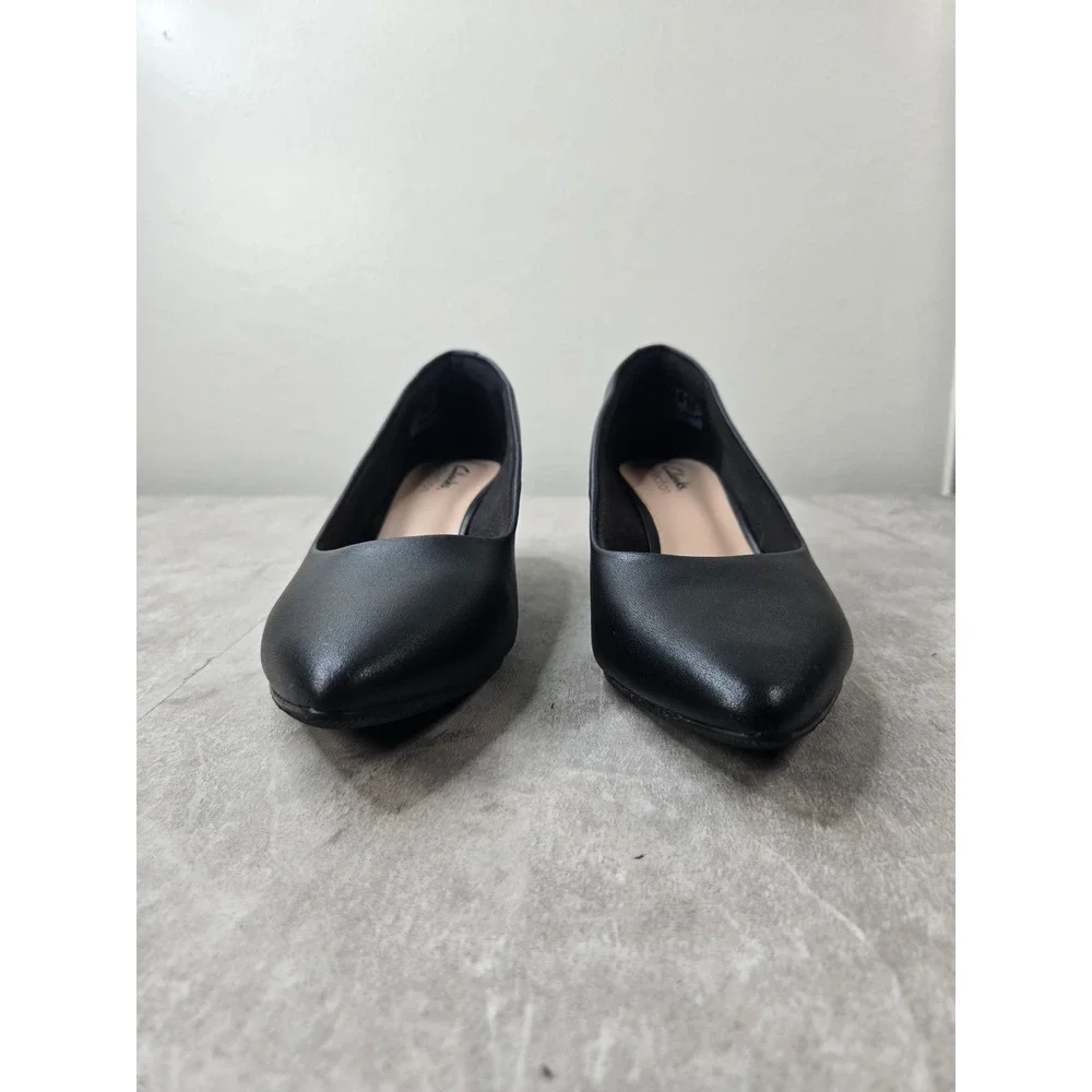Clarks Pointed Comfort Pumps Black Leather Block Heel Office Career Minimalist